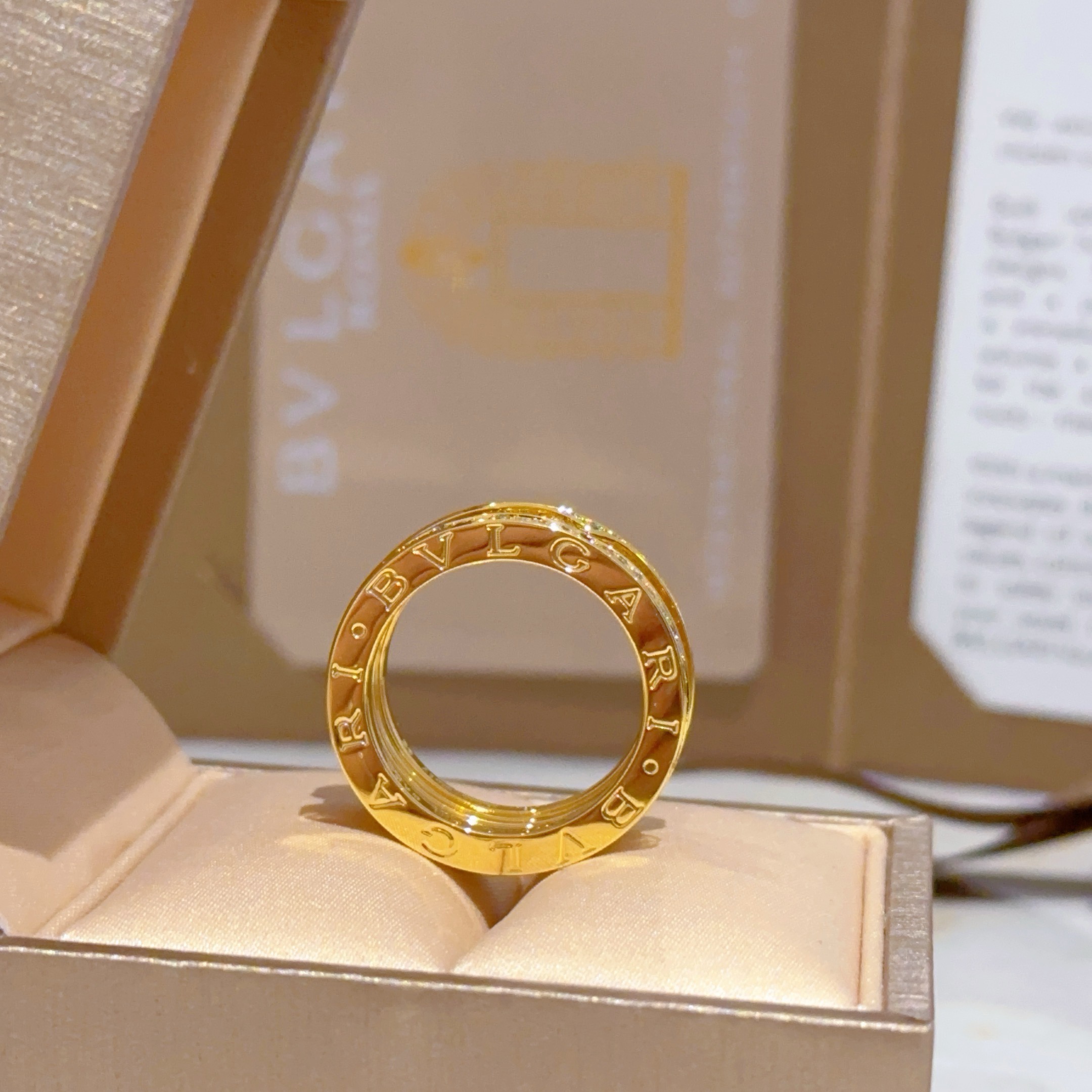 Bvlgari B zero1 Rock ring 18k yellow gold with clear diamond accents 54