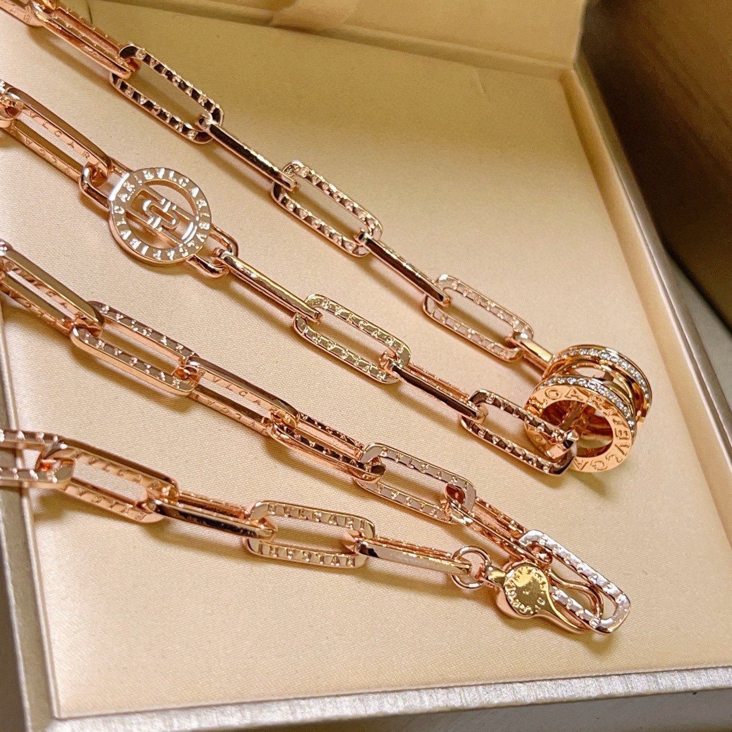 Bvlgari B zero1 necklace Rose gold with clear diamond accents 50cm