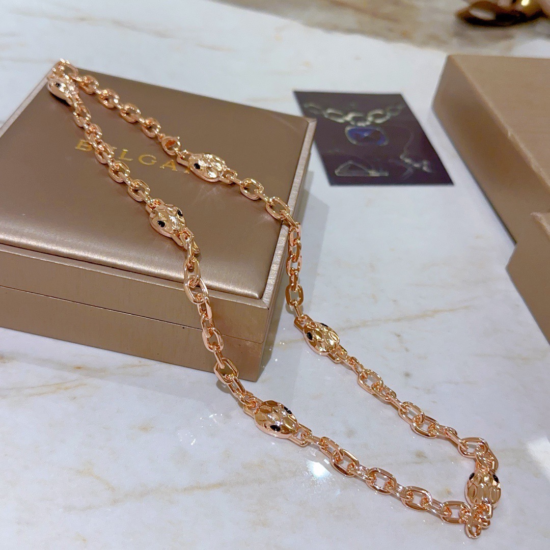 Bvlgari Serpenti necklace Rose gold with black onyx stone accents 50cm