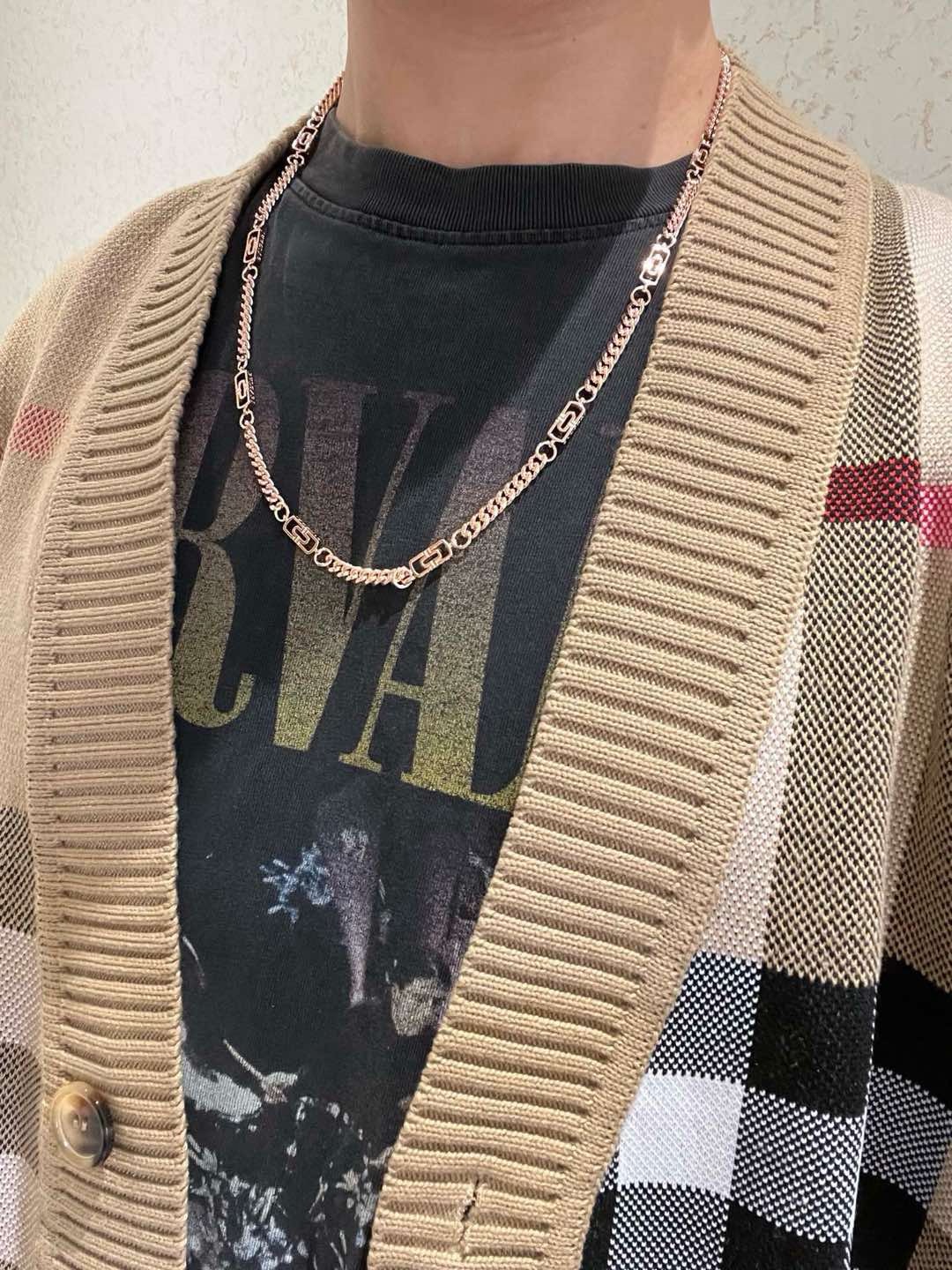 Bvlgari Bvlgari V necklace Rose gold 60cm