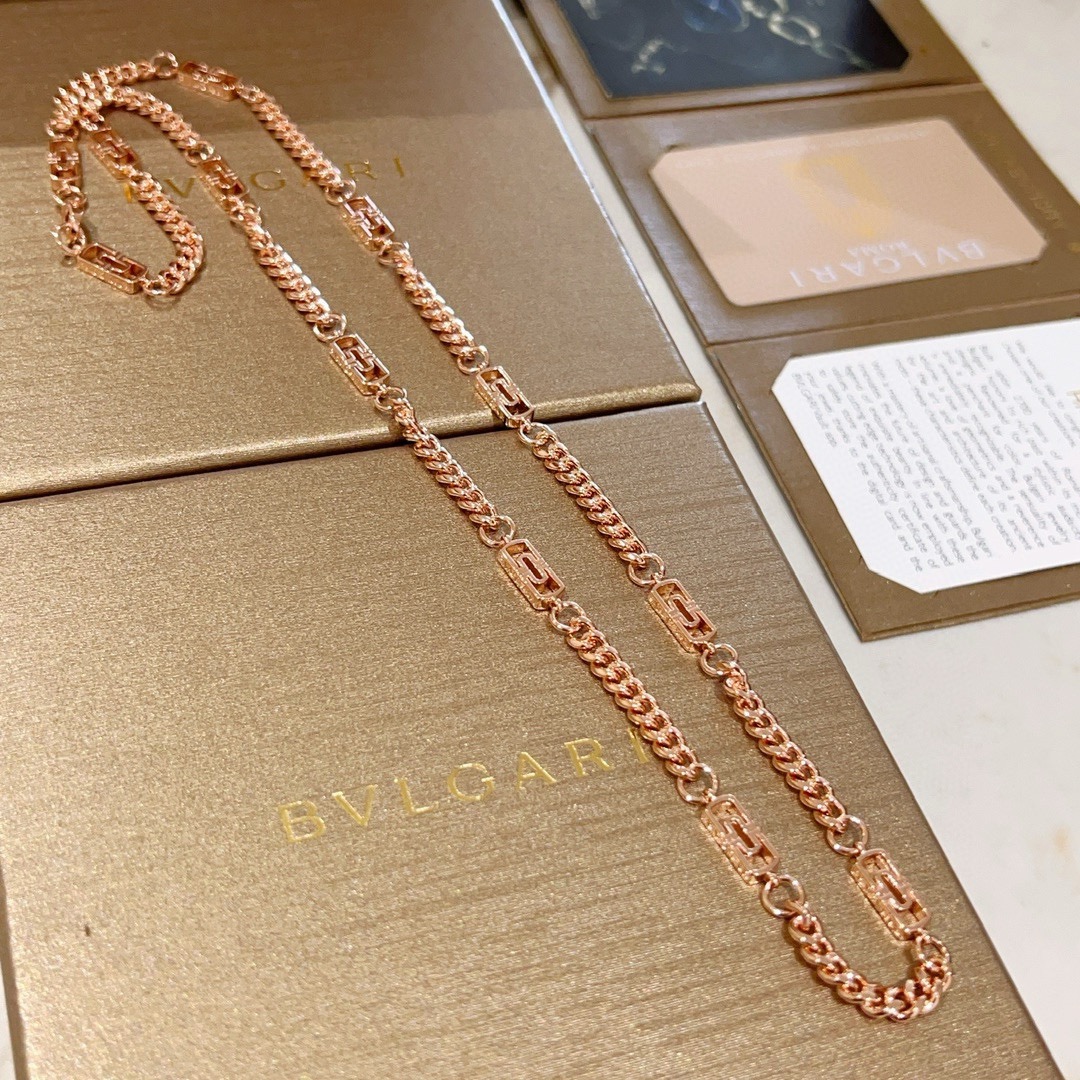 Bvlgari Bvlgari V necklace Rose gold 60cm