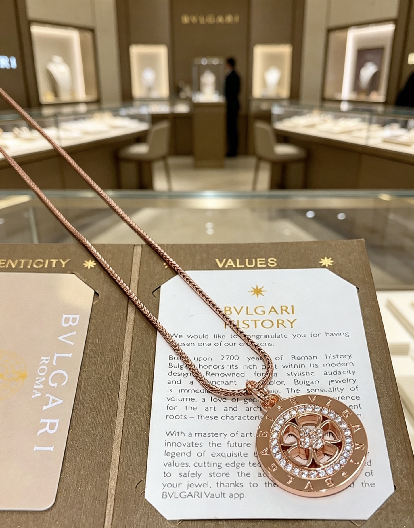 Bvlgari Bvlgari Bvlgari necklace Rose gold with diamond accents 60cm