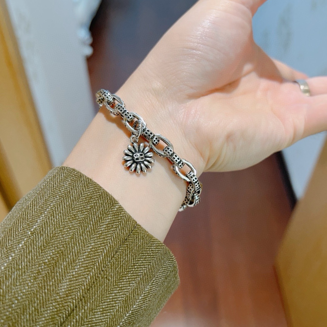 Luxury necklace 22cm