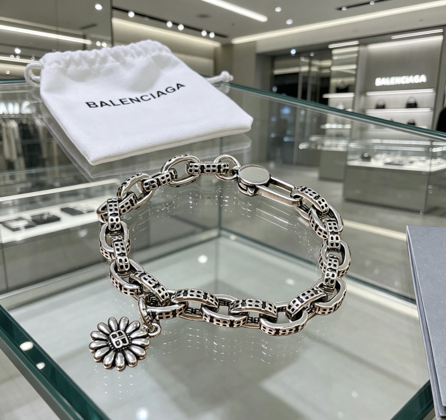 Luxury necklace 22cm