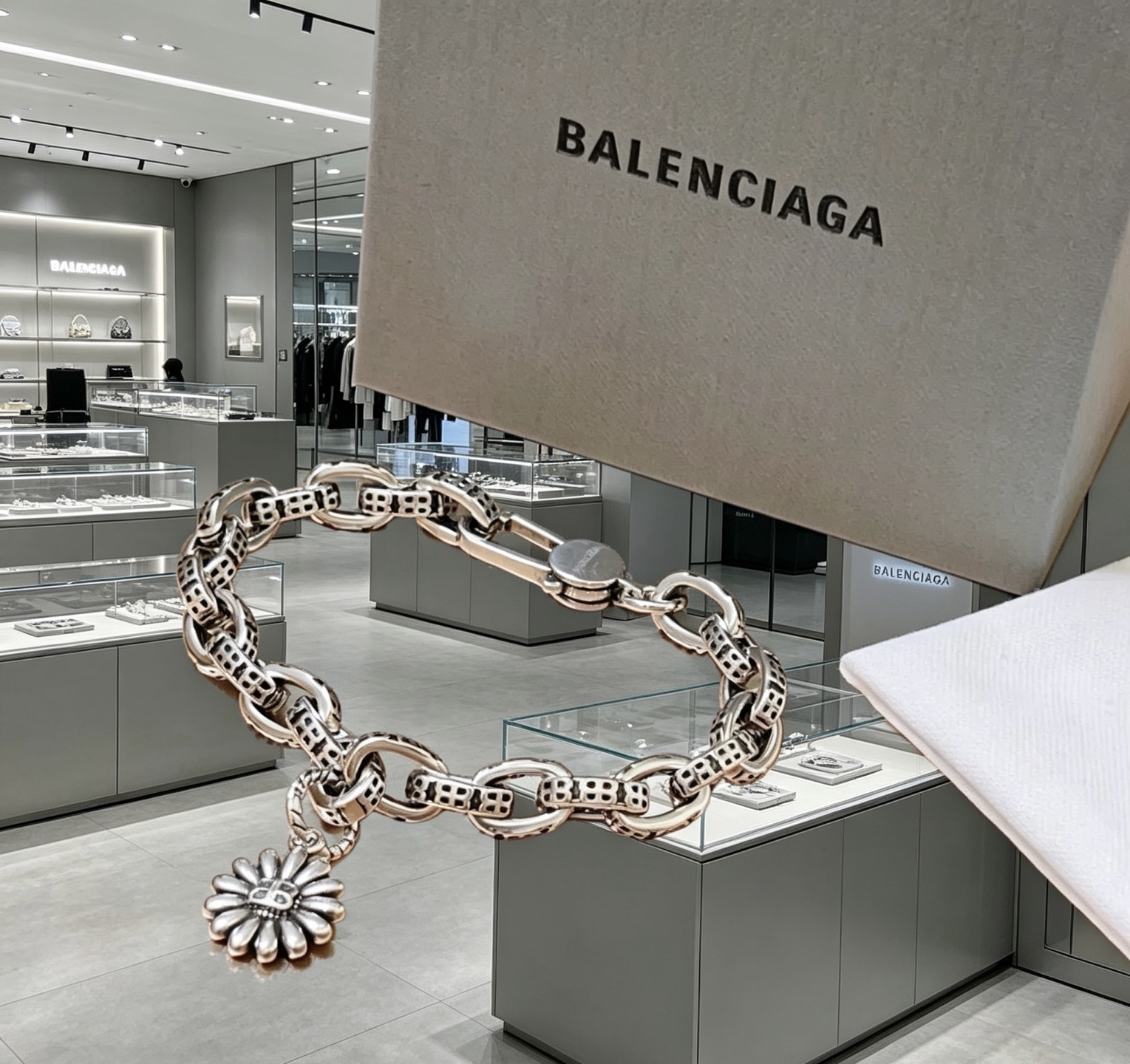 Luxury necklace 22cm