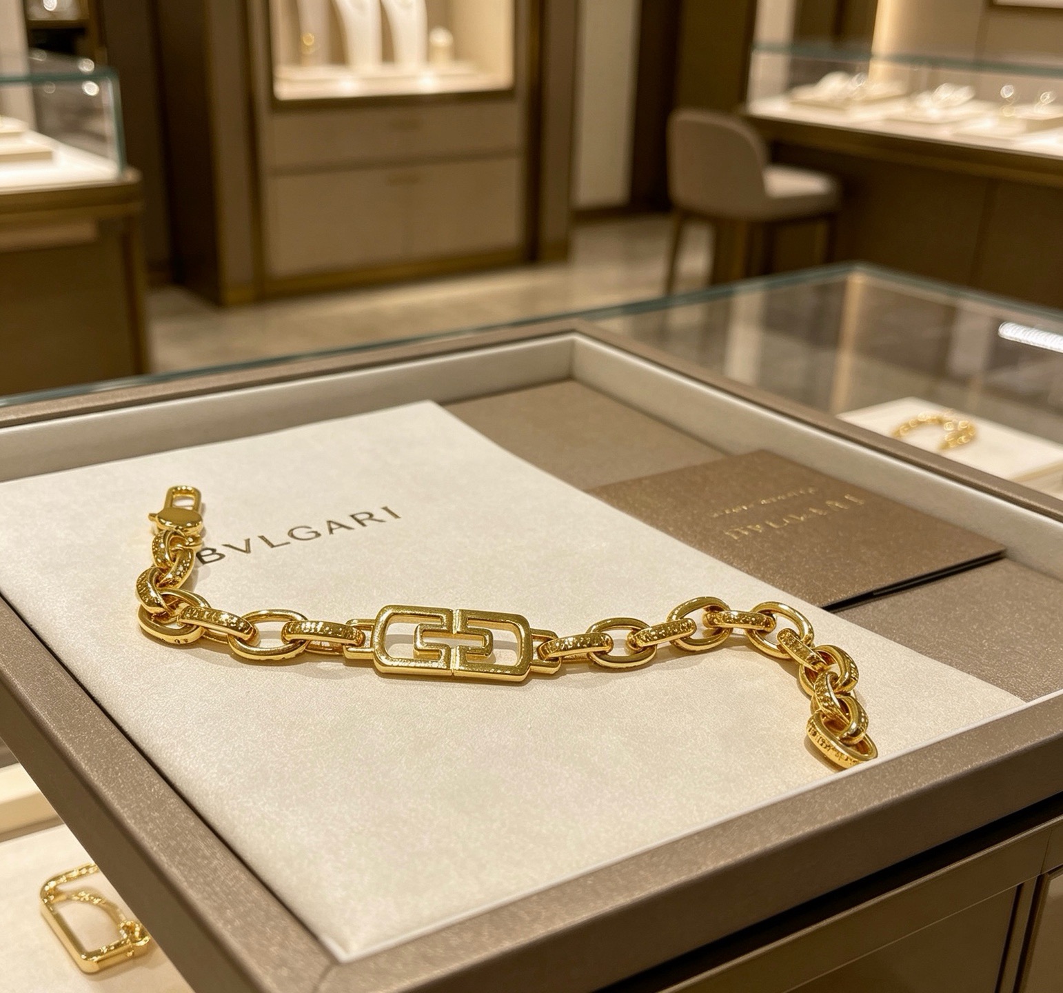 Bvlgari DIVAS DREAM bracelet 18K yellow gold 20