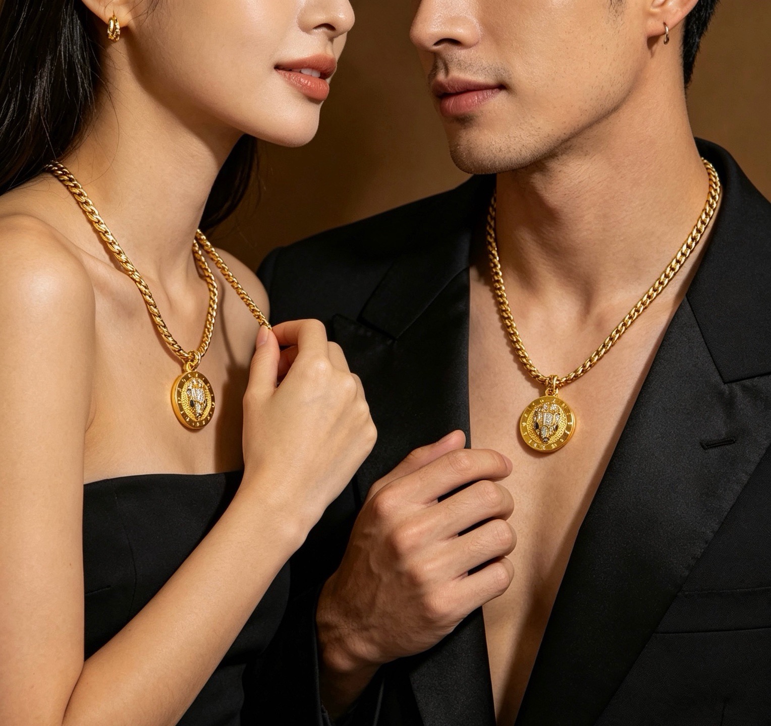 Bvlgari Serpenti necklace Yellow gold with pave clear diamonds and black onyx snake eyes 60cm