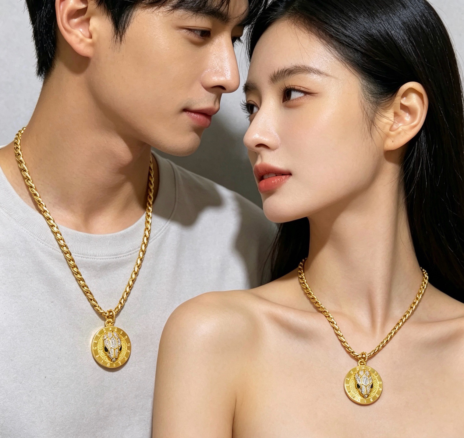Bvlgari Serpenti necklace Yellow gold with pave clear diamonds and black onyx snake eyes 60cm