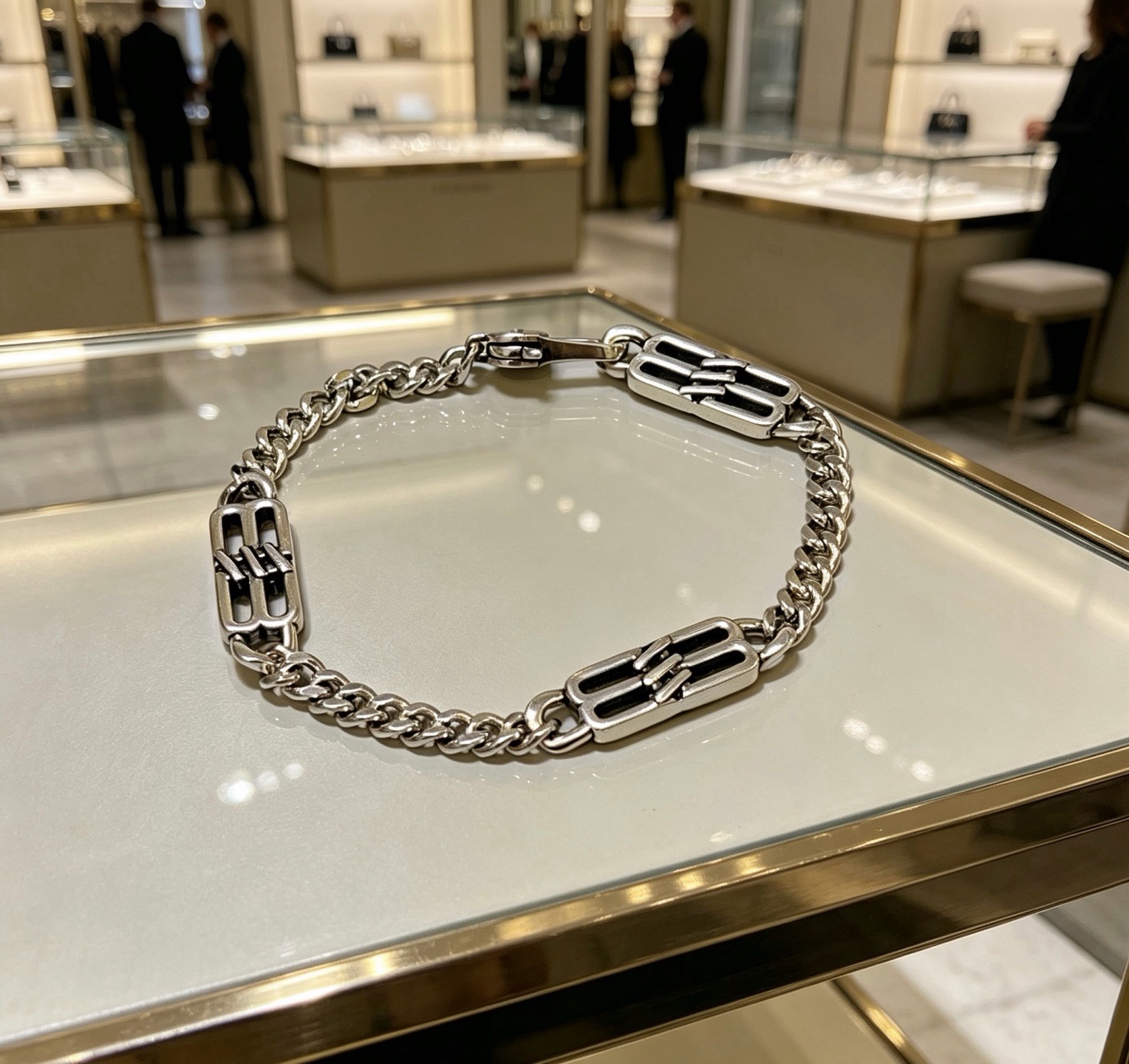 Luxury necklace 22cm
