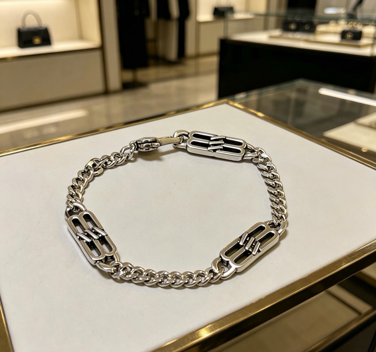 Luxury necklace 22cm