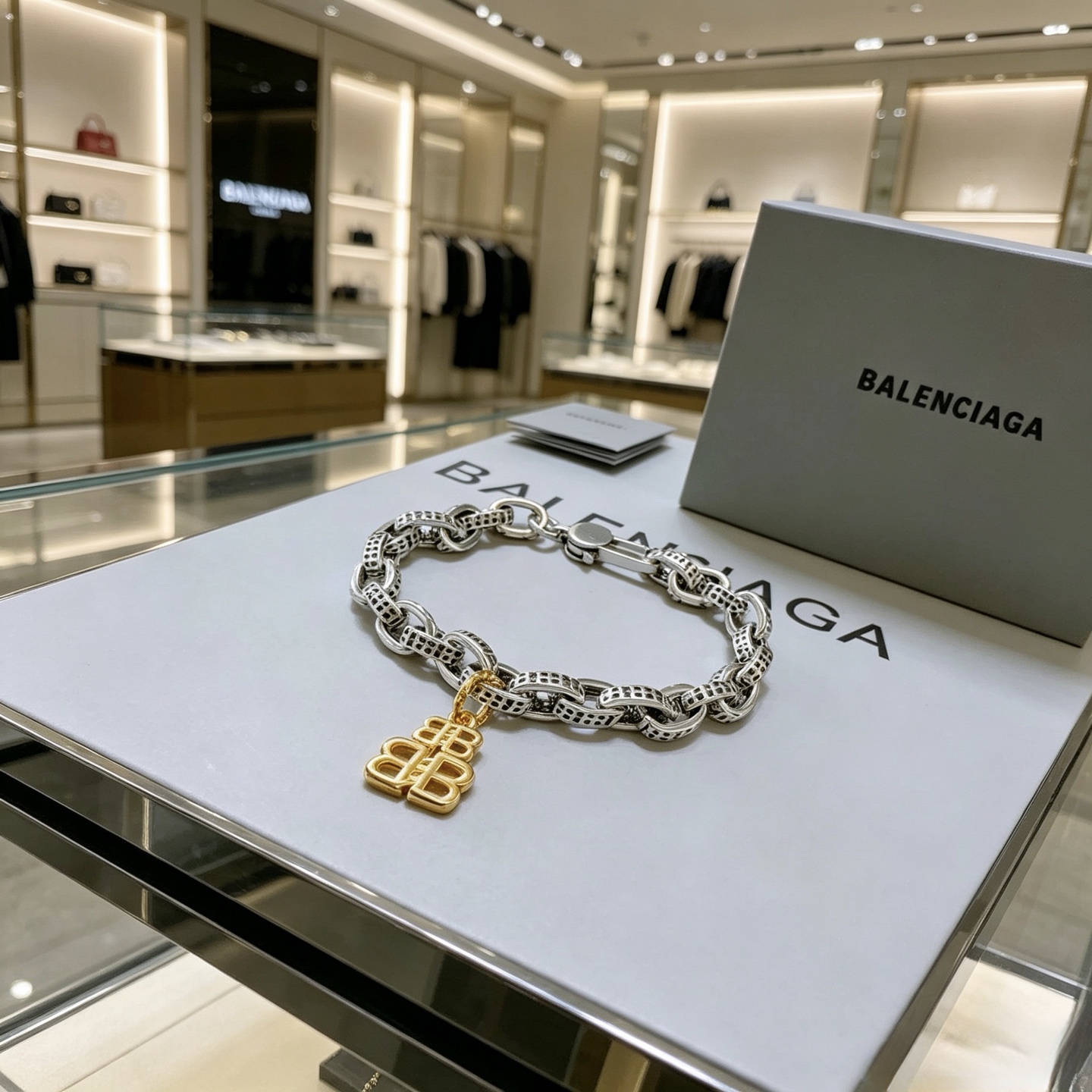 Luxury necklace 25cm