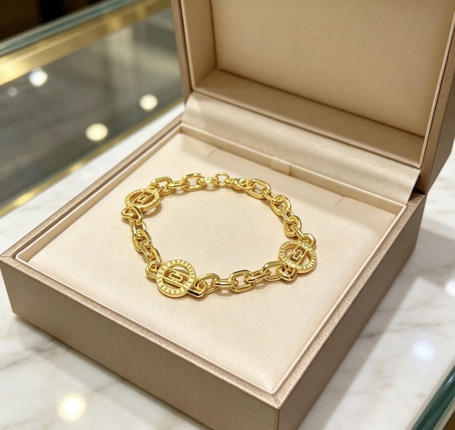 Bvlgari Bvlgari Bvlgari bracelet 18k yellow gold 18cm