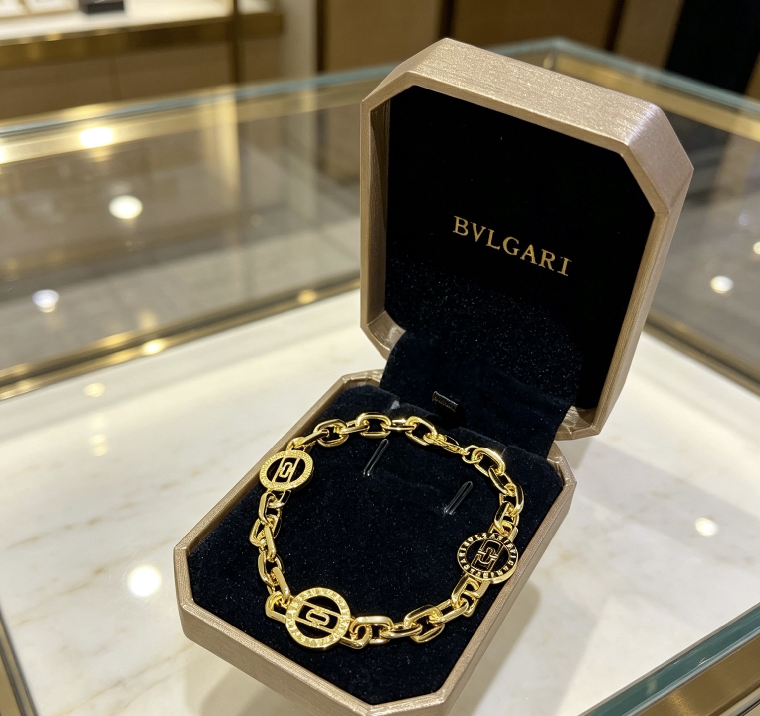 Bvlgari Bvlgari Bvlgari bracelet 18k yellow gold 18cm