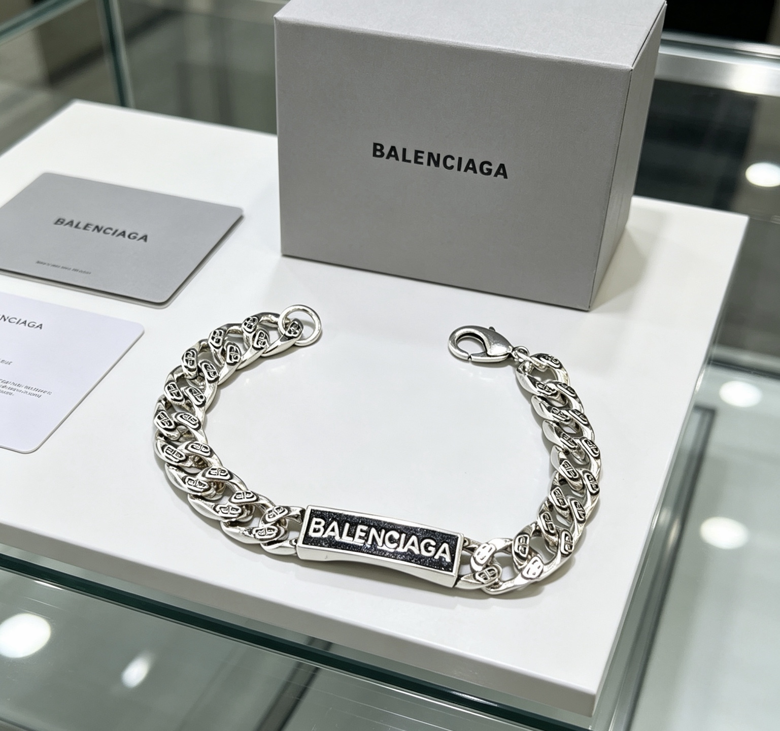 Luxury necklace 24cm