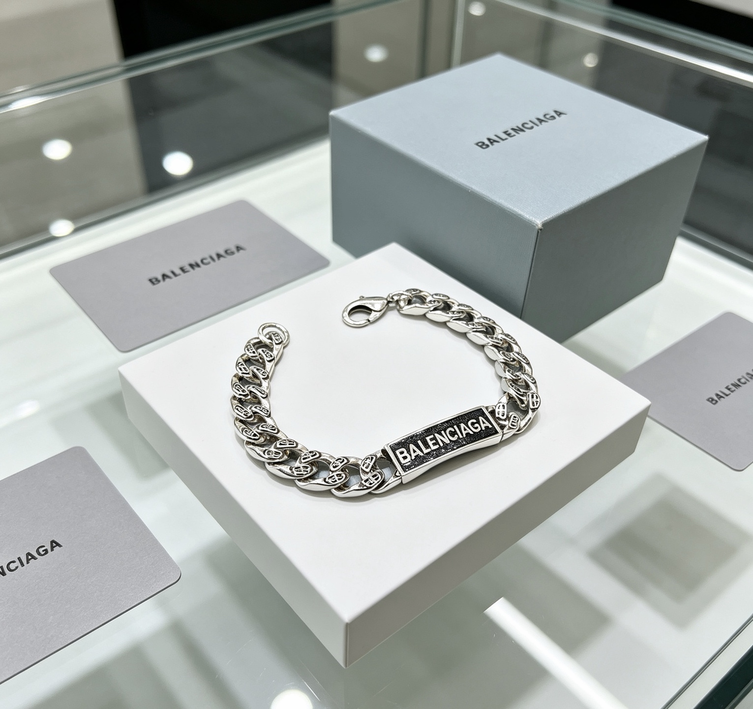 Luxury necklace 24cm