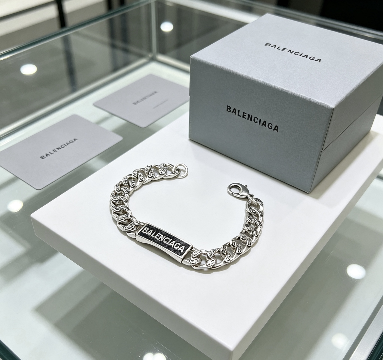 Luxury necklace 24cm