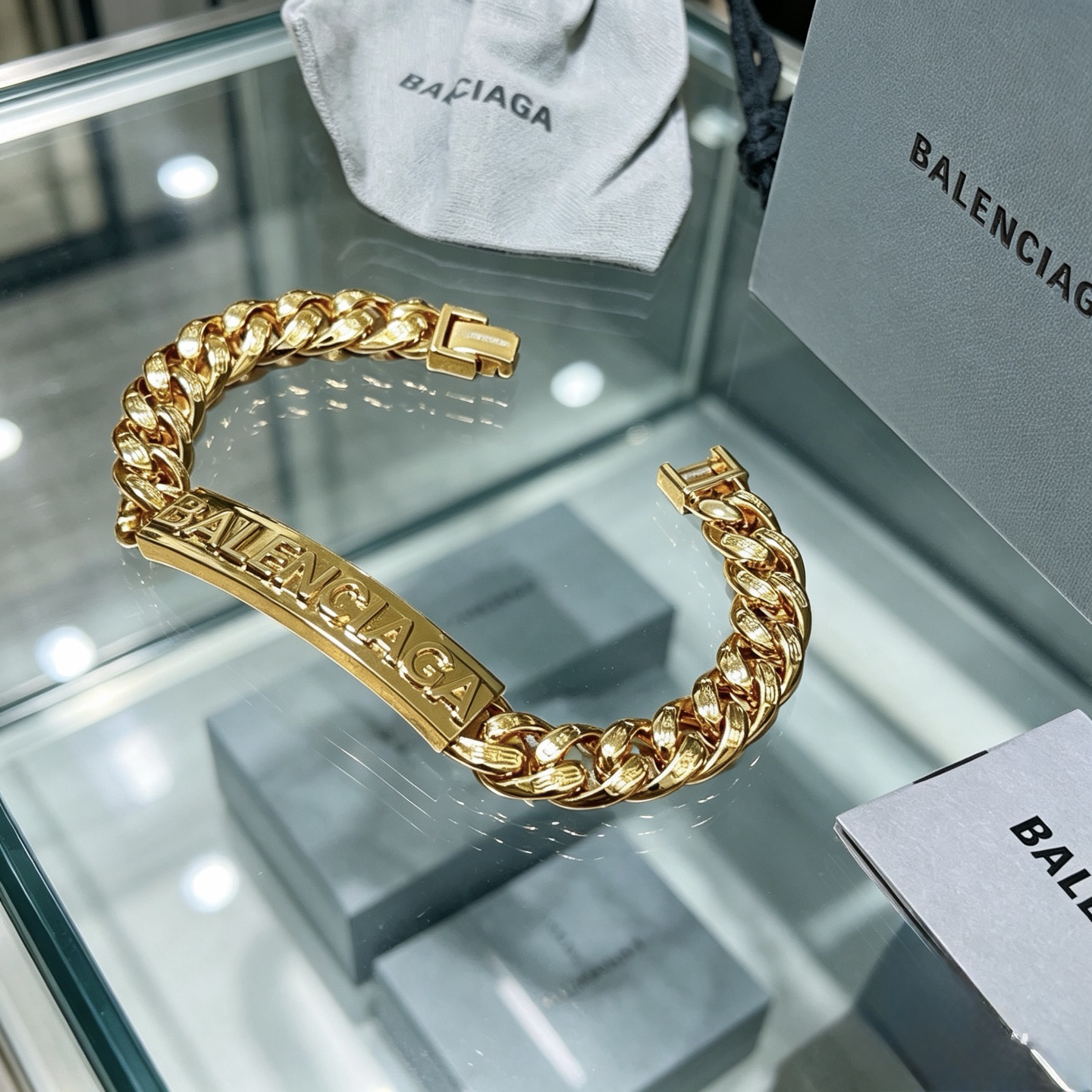 Luxury necklace 24cm