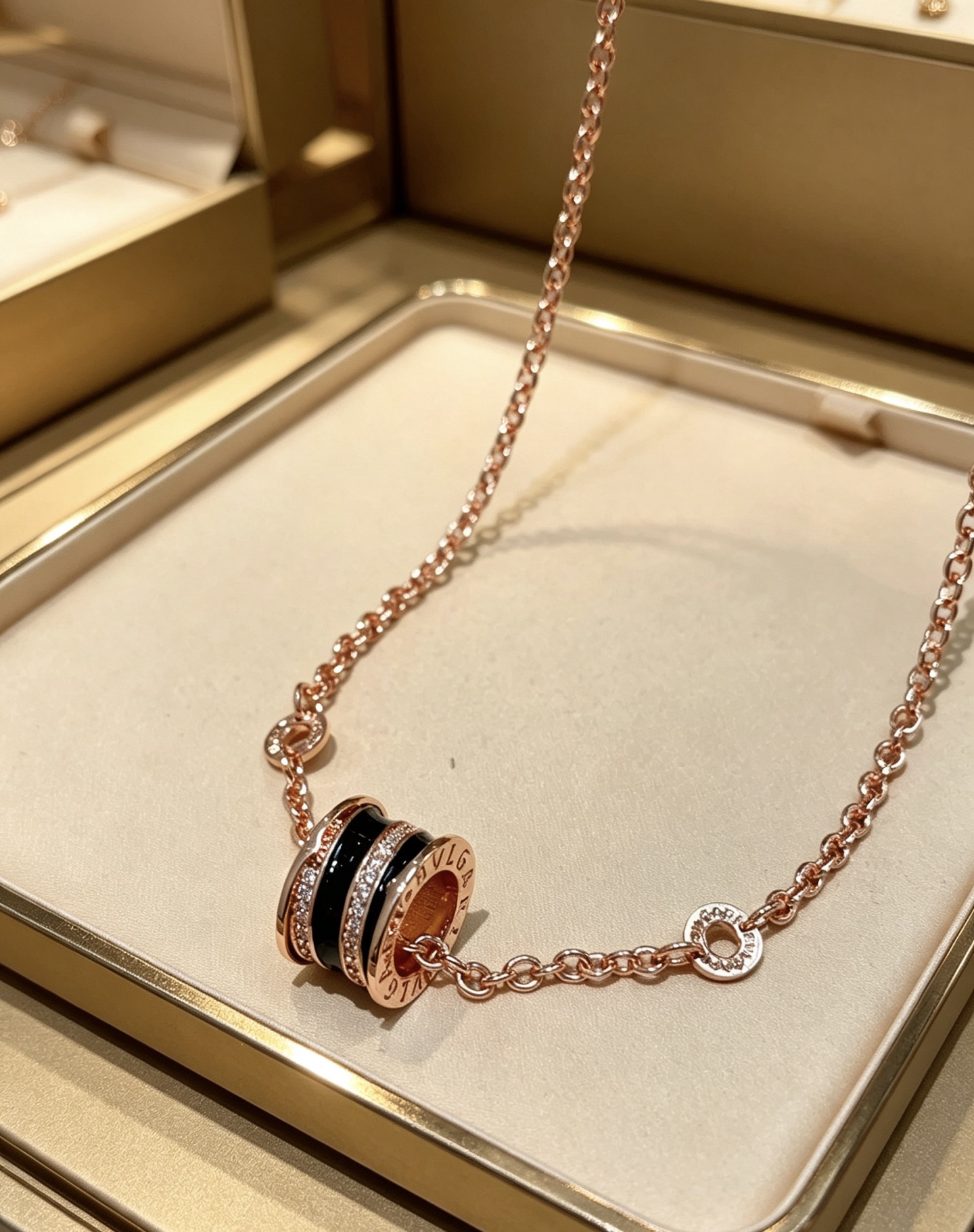 Bvlgari B zero1 necklace 18K rose gold black ceramic diamond 42cm