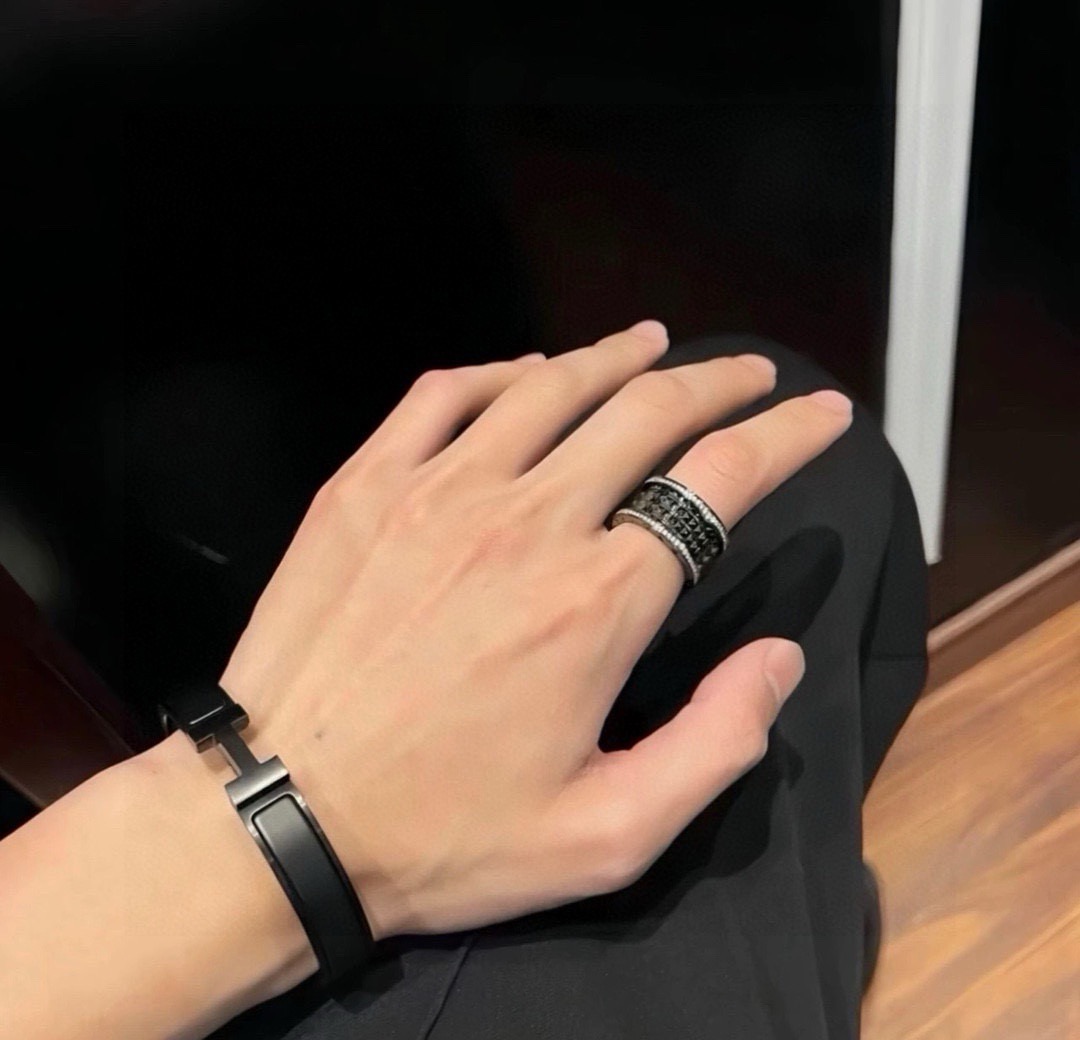 Bvlgari B zero1 Rock ring blackened gunmetal metal with clear pave diamonds EU 54