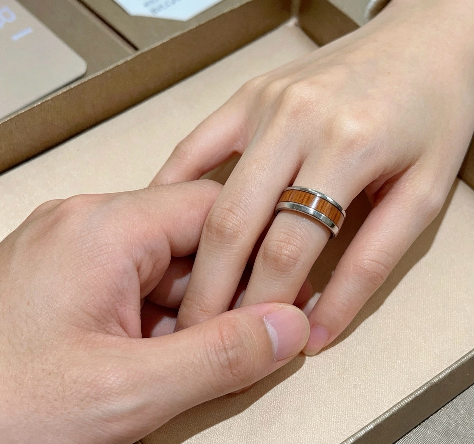 Bvlgari B zero1 ring silver-toned metal with orange-brown tiger s eye inlay 10
