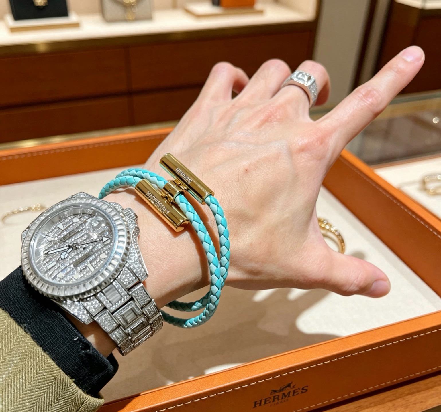 Bracciale Hermes Tournis Tresse Pelle intrecciata turchese in metallo color oro 18 cm
