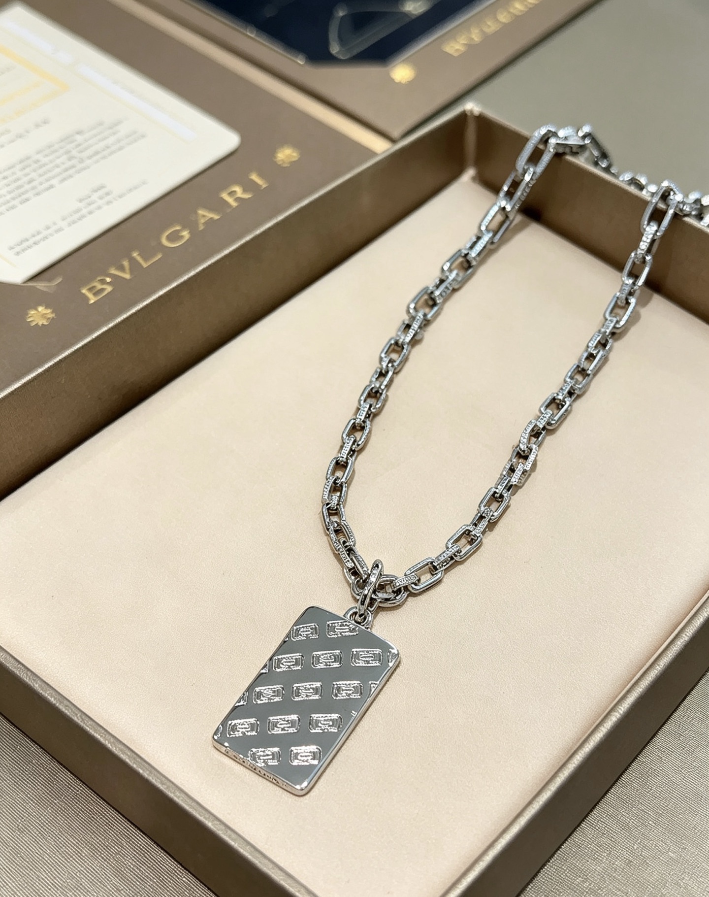 Bvlgari Bvlgari Bvlgari necklace Silver-toned metal with embossed logo detailing no gemstones 50cm