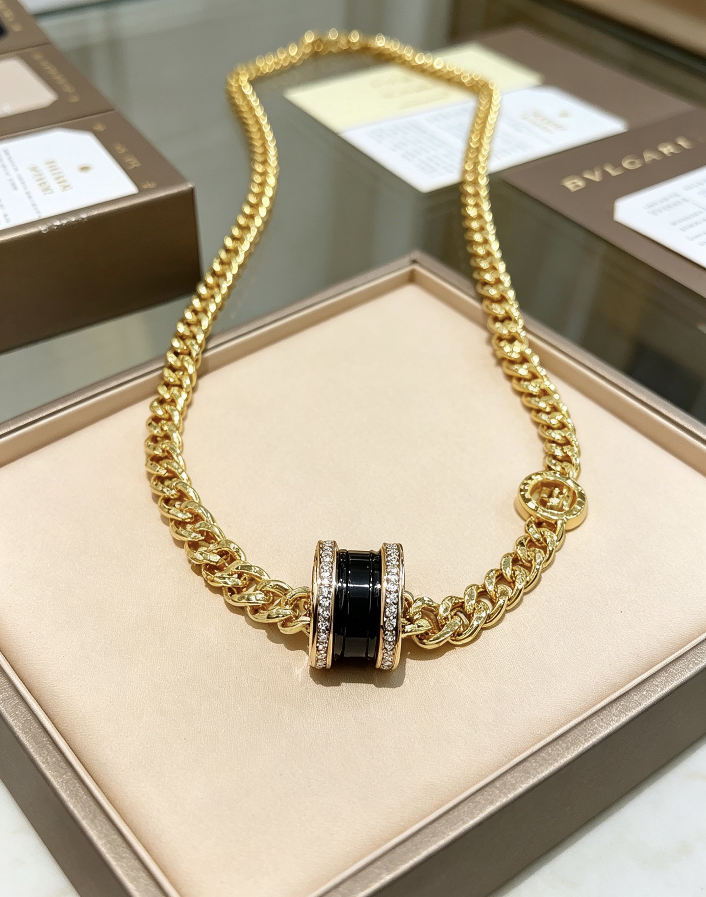Bvlgari B zero1 necklace 18K yellow gold black ceramic diamond 45cm