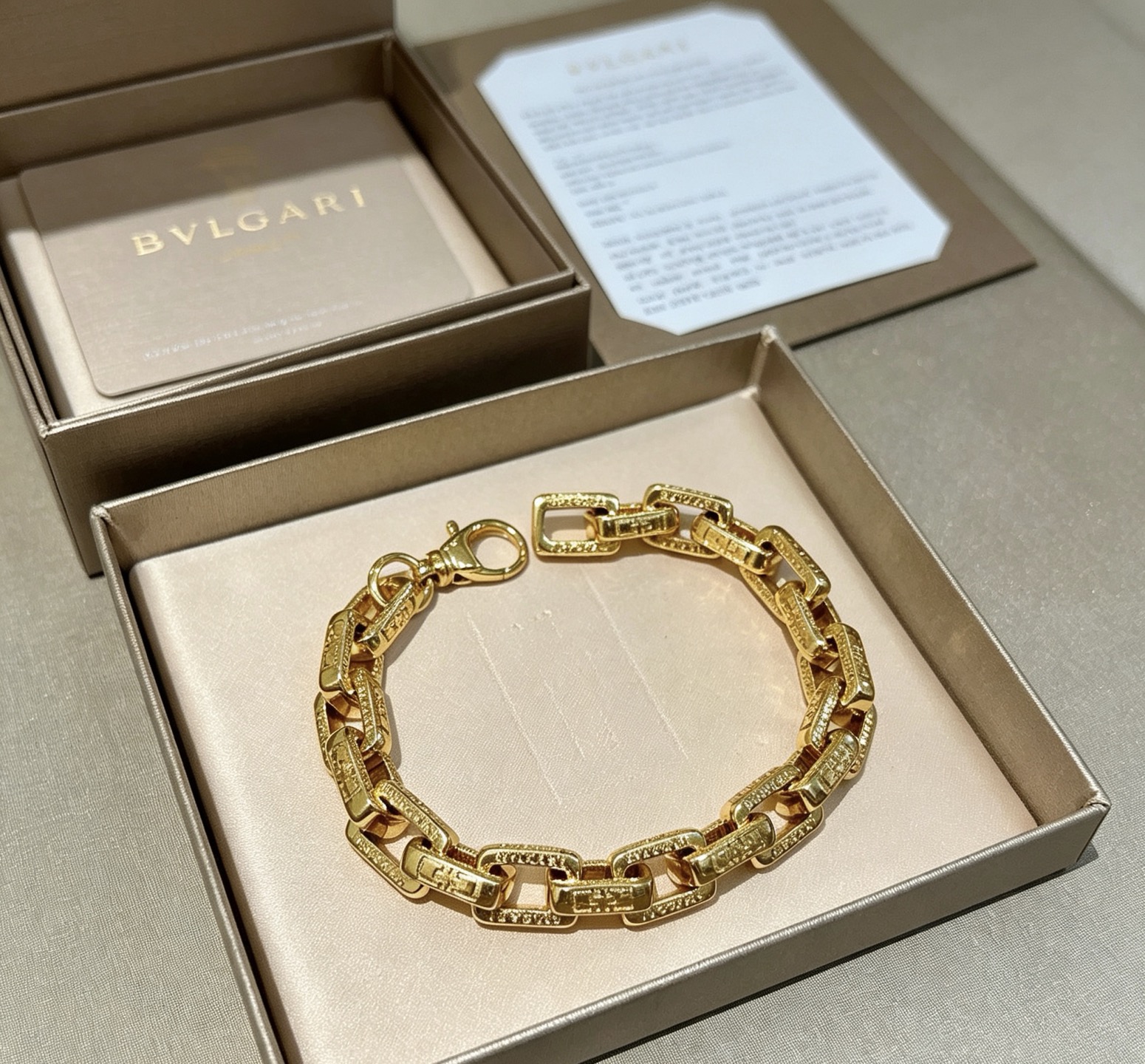 Bvlgari DIVAS DREAM bracelet 18k yellow gold 20cm