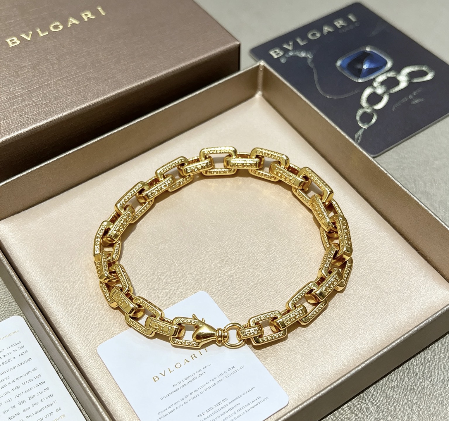 Bvlgari DIVAS DREAM bracelet 18k yellow gold 20cm