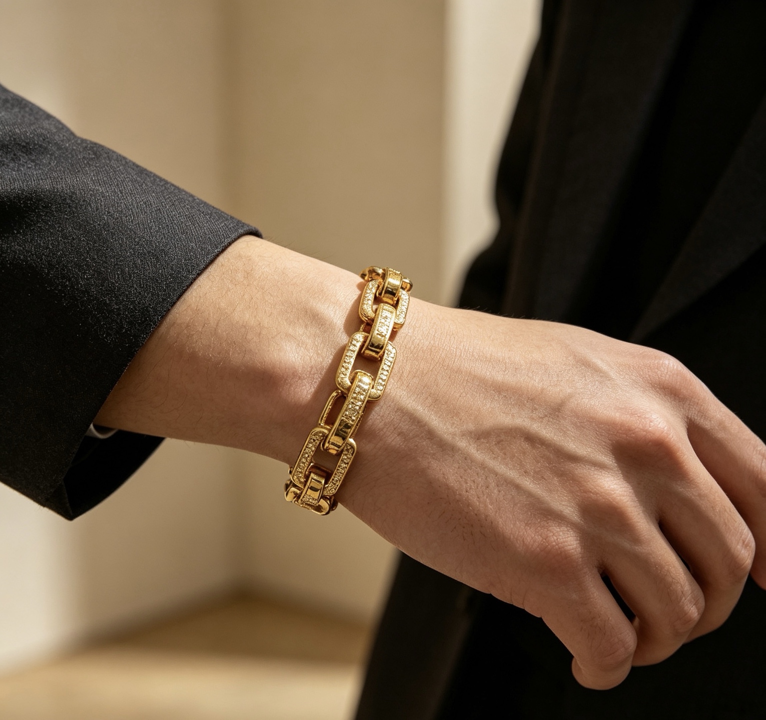Bvlgari DIVAS DREAM bracelet 18k yellow gold 20cm