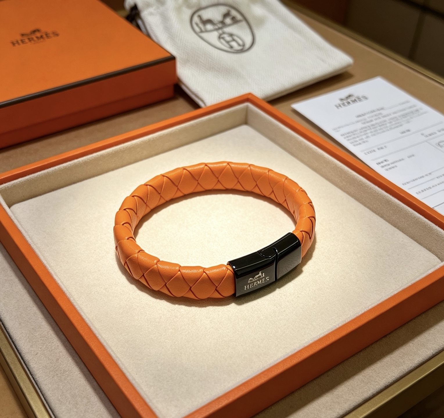 Hermes pulseira de couro trançado com fecho magnético pulseira de couro trançado laranja com fecho de metal preto 19cm