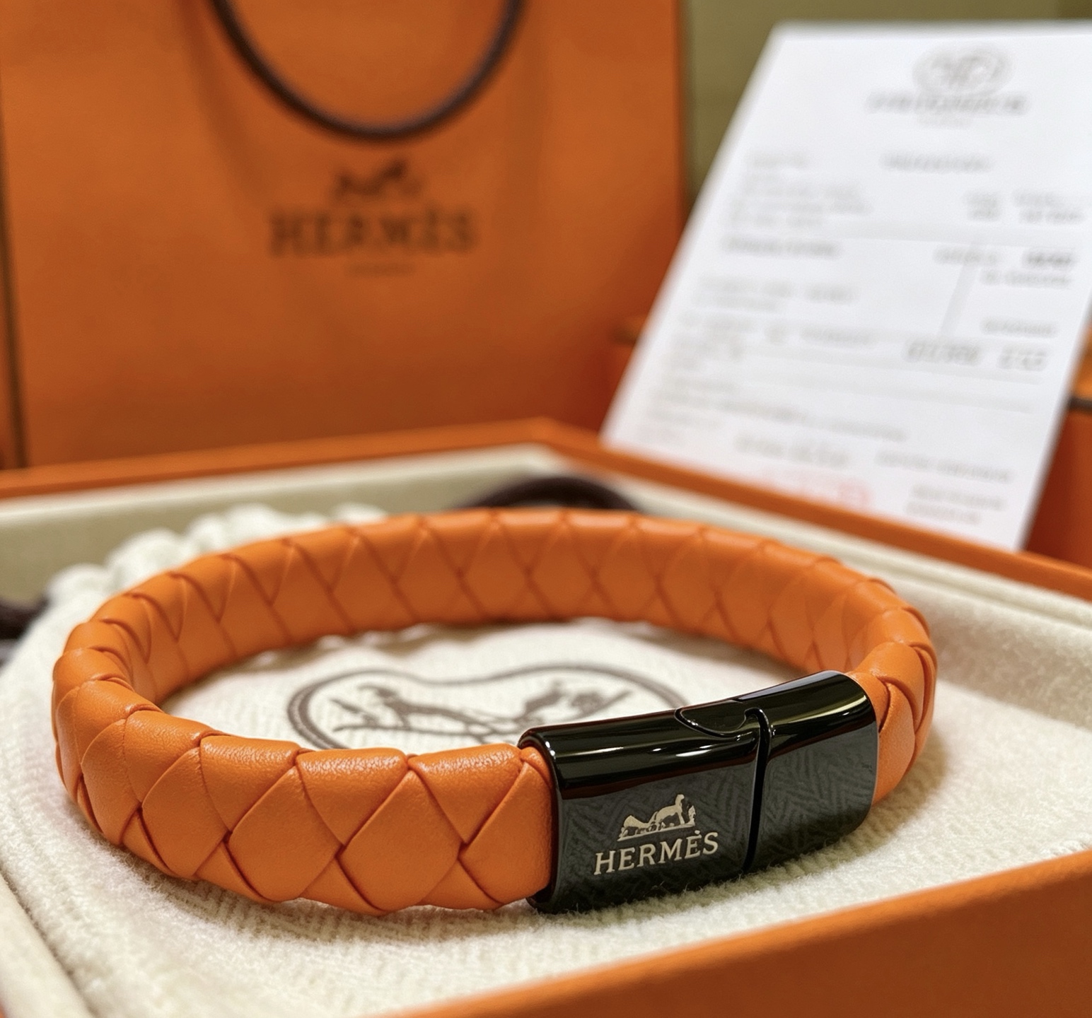 Hermes pulseira de couro trançado com fecho magnético pulseira de couro trançado laranja com fecho de metal preto 19cm