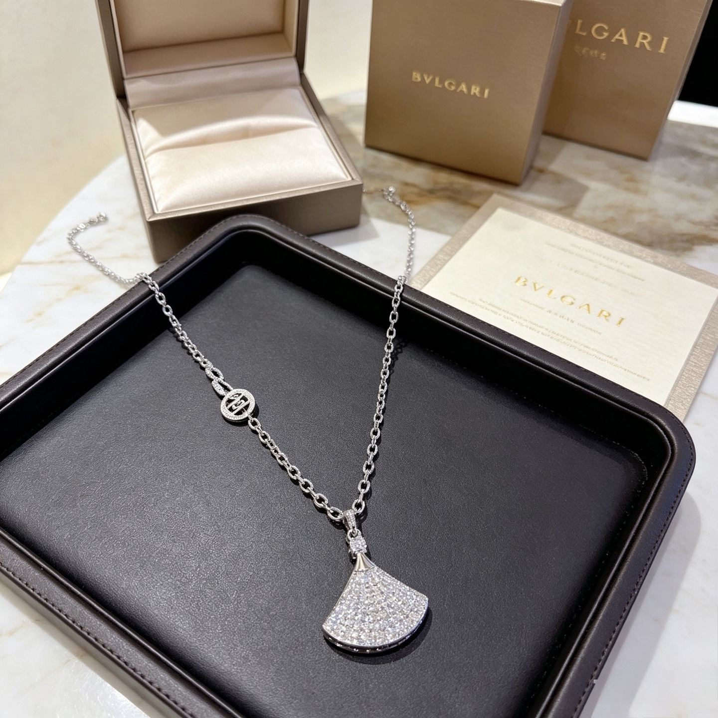 Bvlgari DIVAS DREAM necklace Silver-toned metal with full pave clear diamonds 60cm
