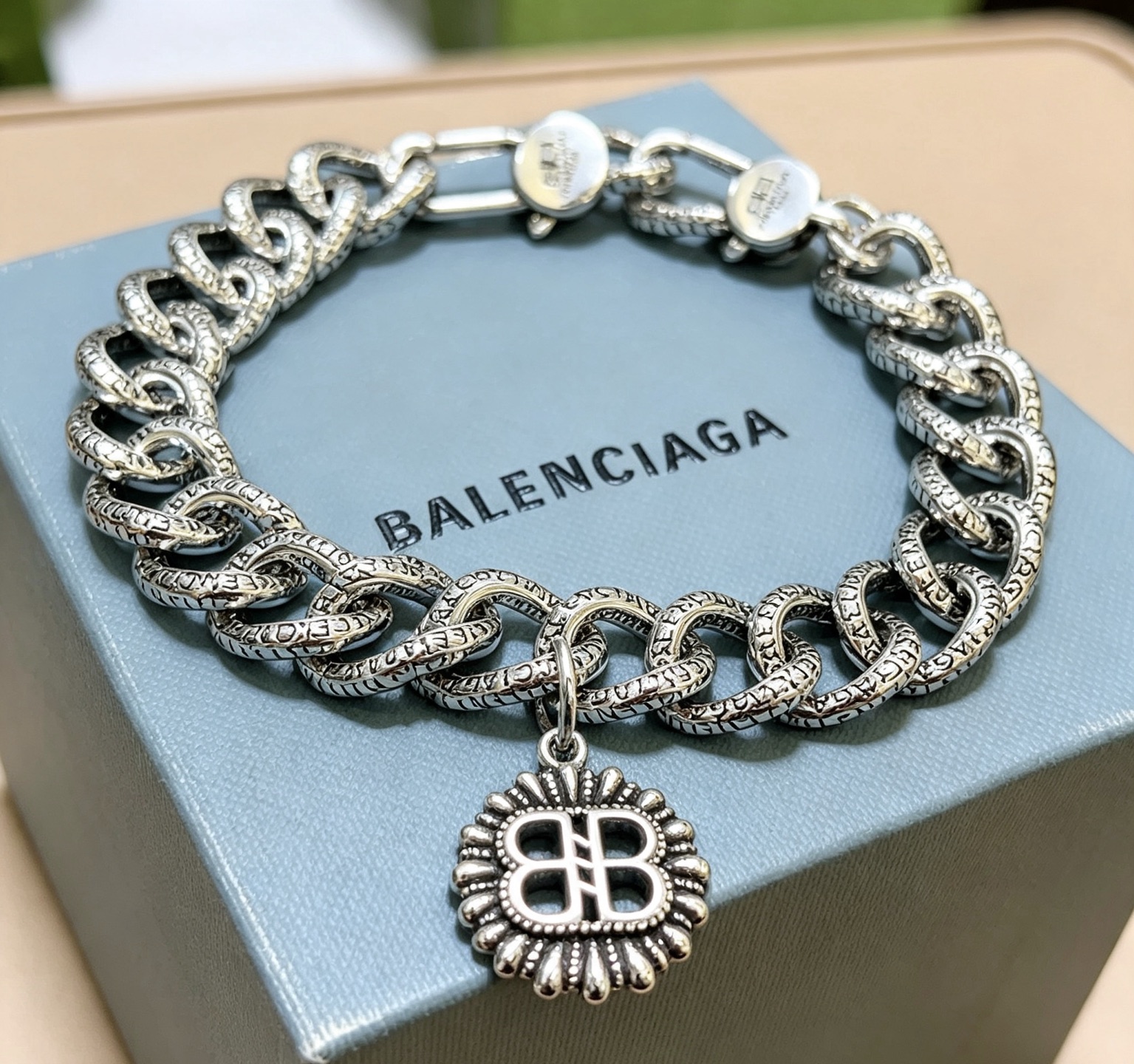 Luxury necklace 24cm