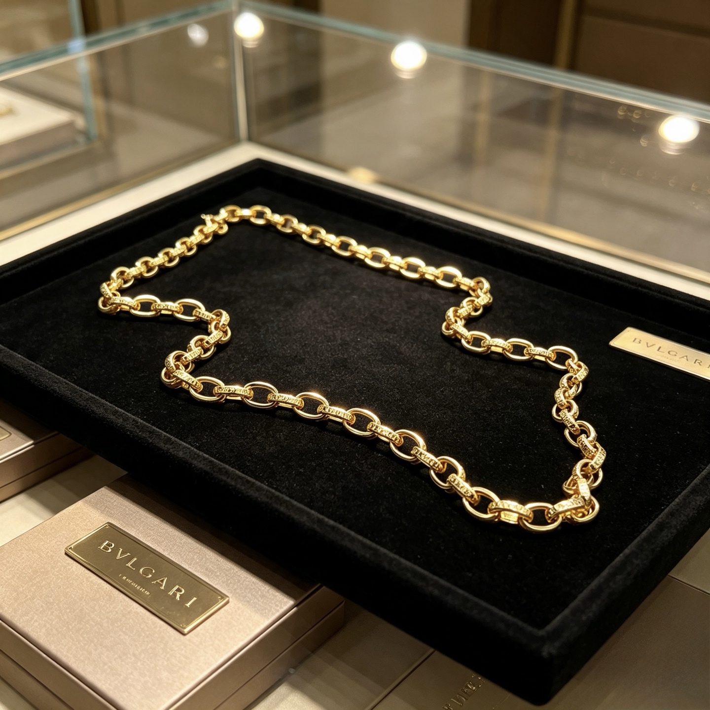 Bvlgari Bvlgari V necklace 18K yellow gold 60cm