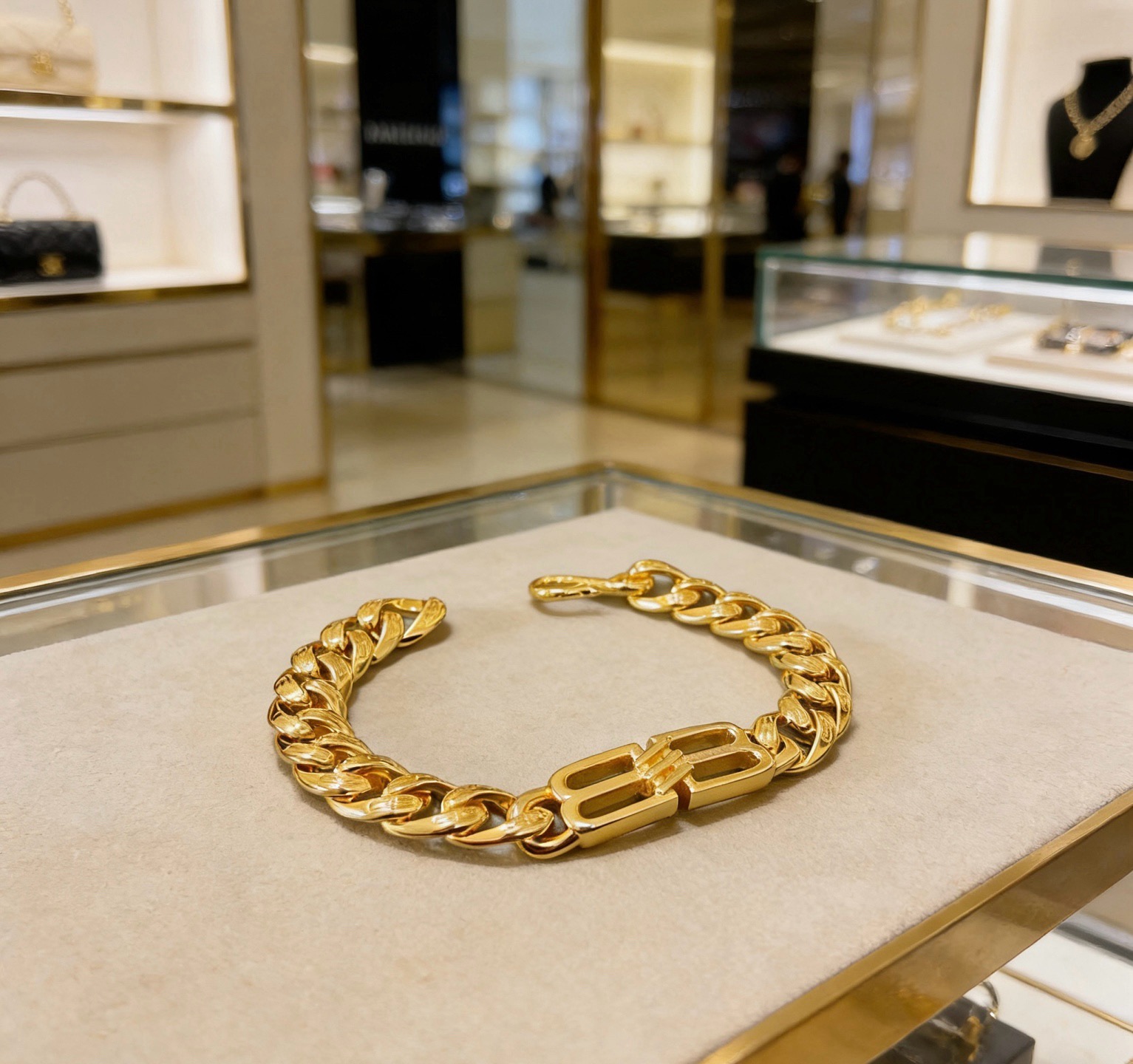 Luxury necklace 24cm