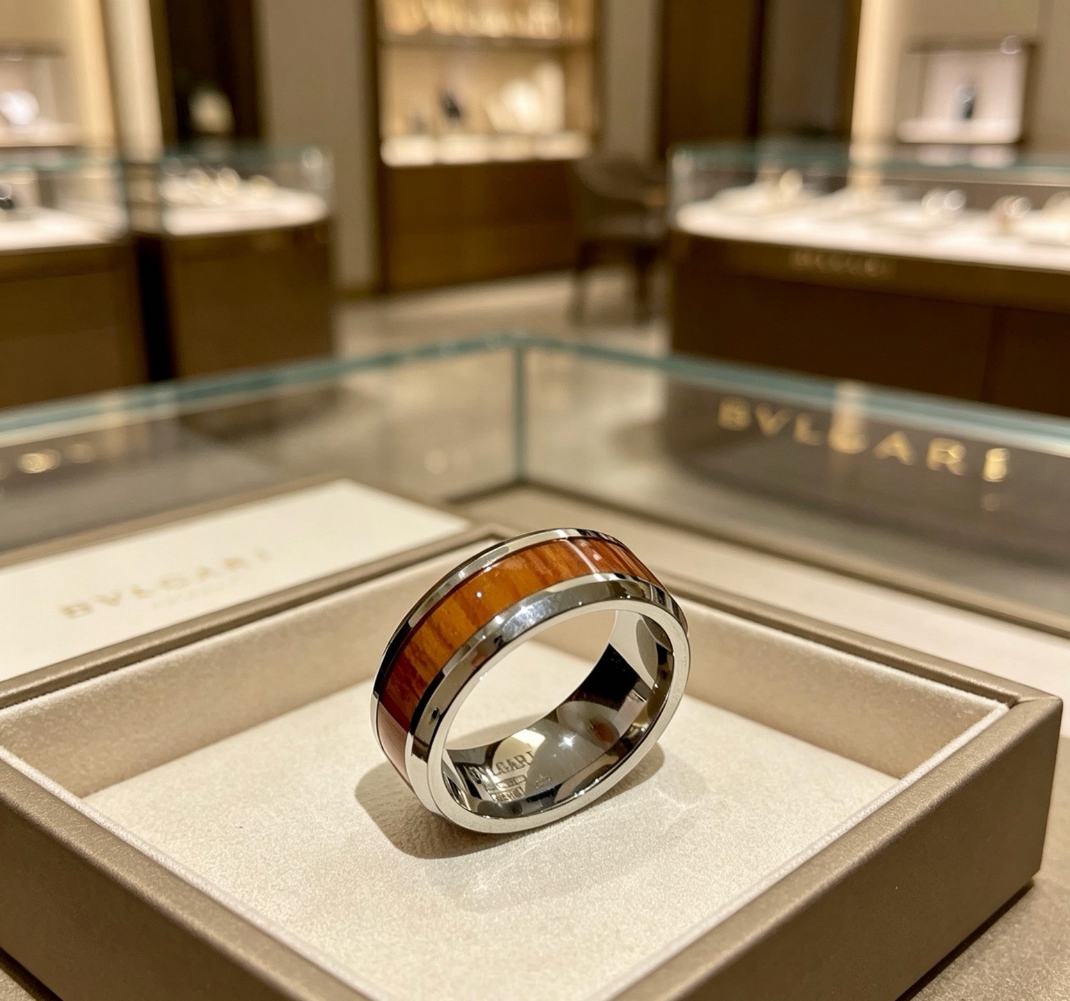 Bvlgari B zero1 ring silver-toned metal with brown wood inlay 60
