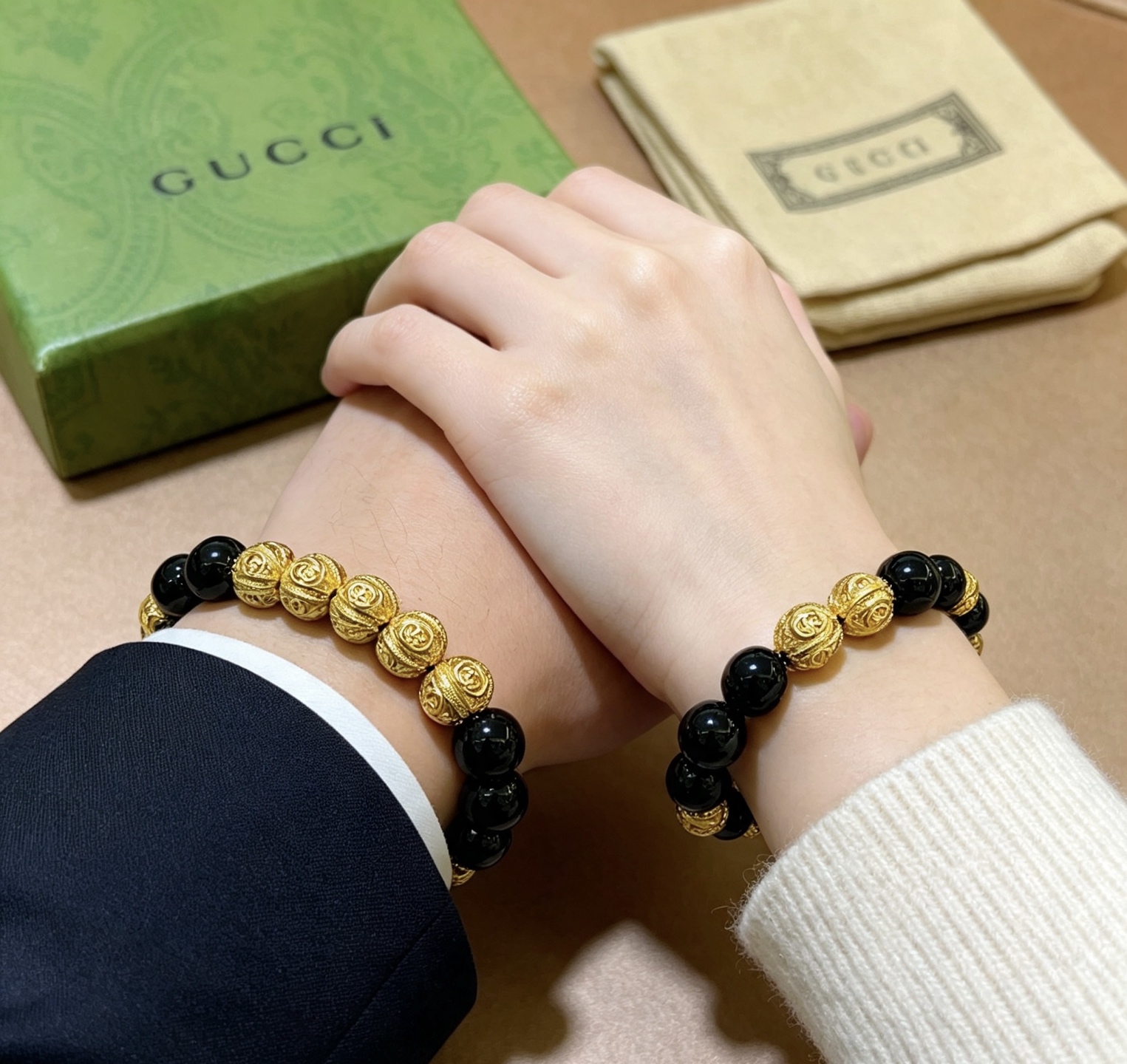 Bracelet Gucci Anger Forest métal doré avec perles d'onyx noir 18cm