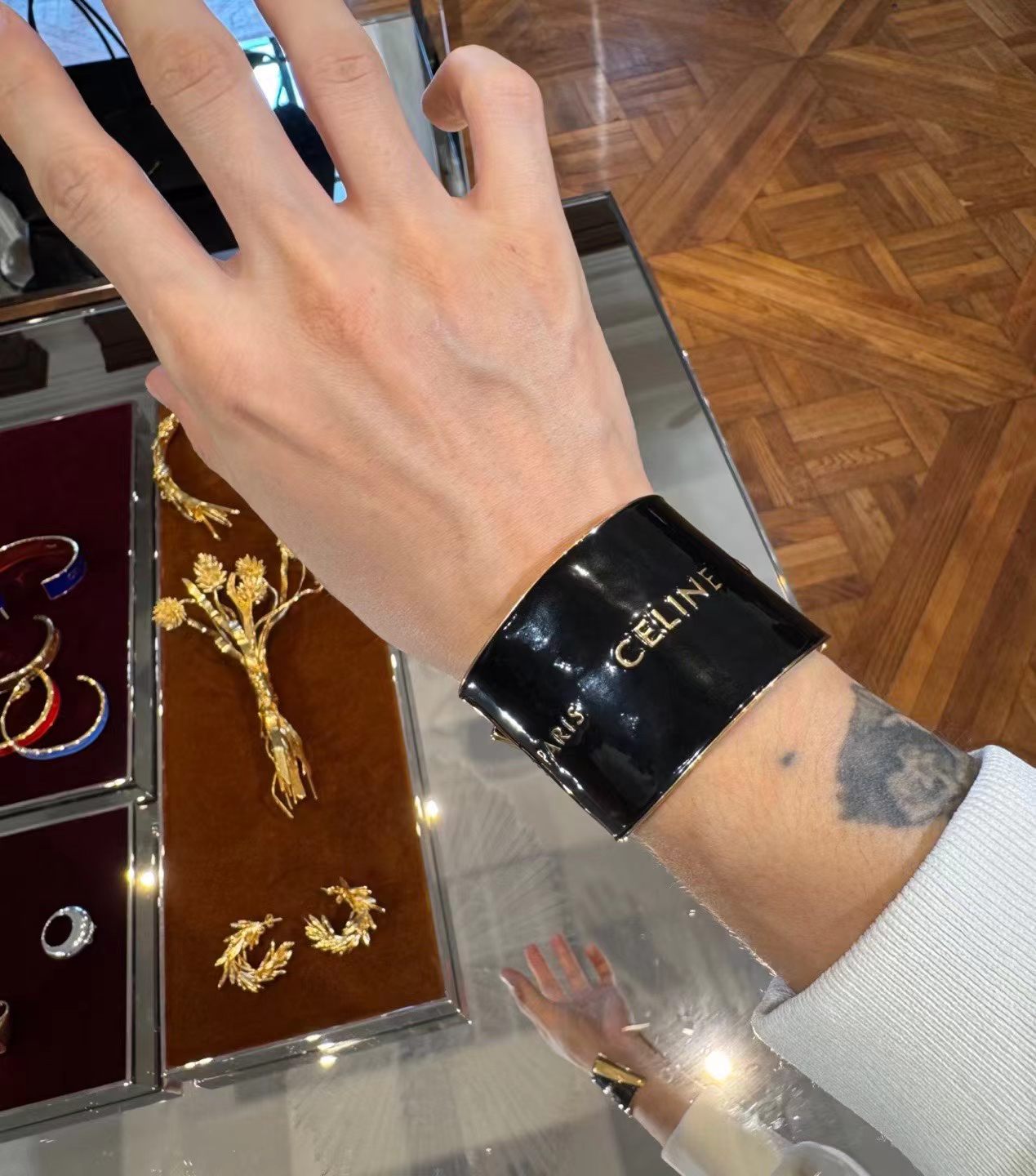 Celine Paris Logo Enamel Cuff bracelet gold-tone metal with black enamel 6cm inner diameter