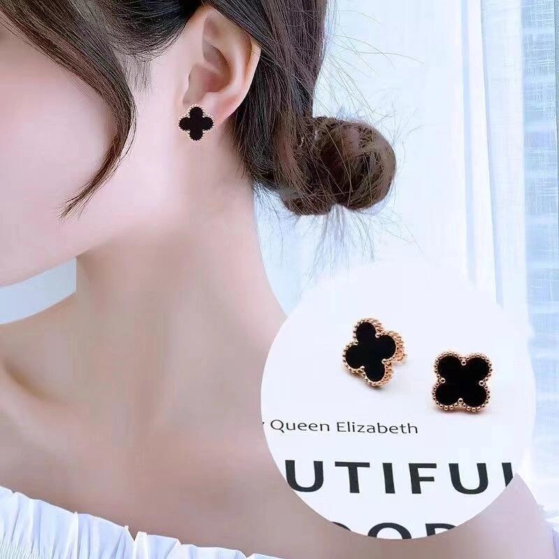 Van Cleef Arpels Sweet Alhambra earrings Rose gold with black onyx 9mm motif diameter
