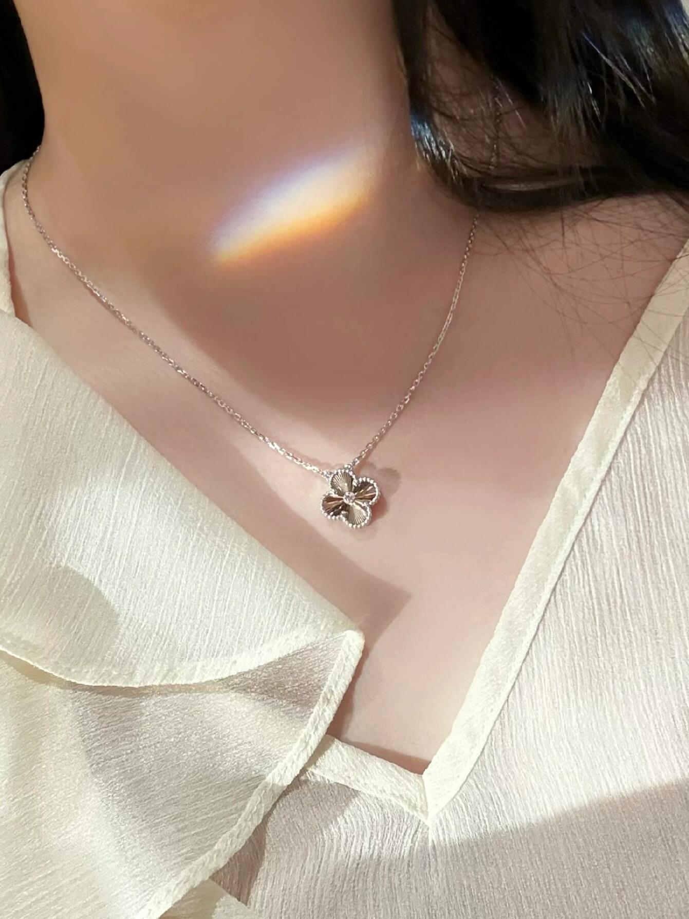 Van Cleef Arpels Alhambra necklace Silver-toned metal with mother-of-pearl 42cm
