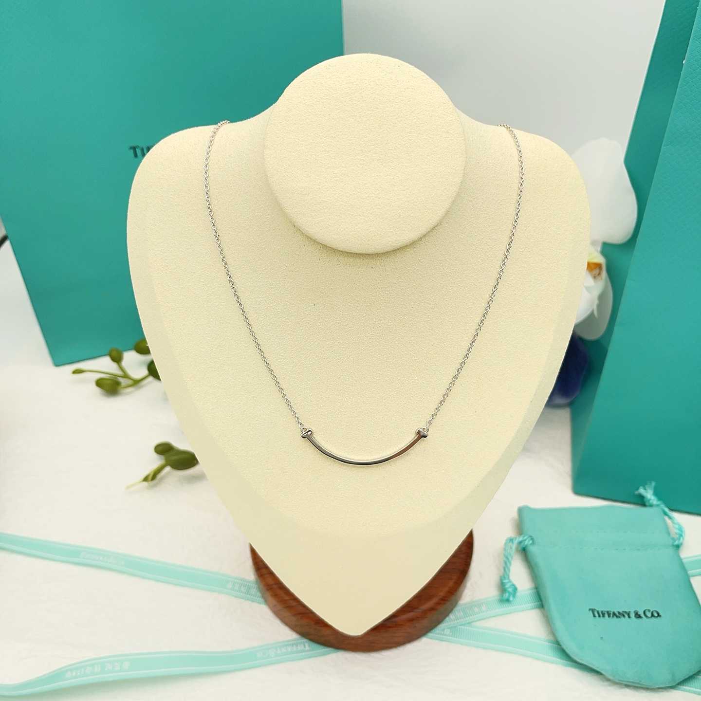 Tiffany Co T Smile necklace sterling silver no gemstones 40-45cm adjustable
