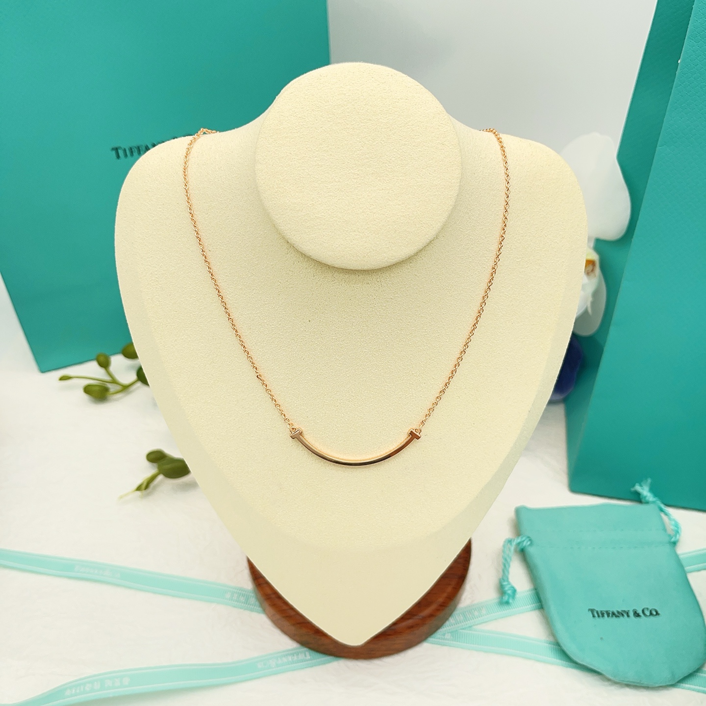 Tiffany Co T Smile necklace 18k rose gold no gemstones 16-18 inches adjustable
