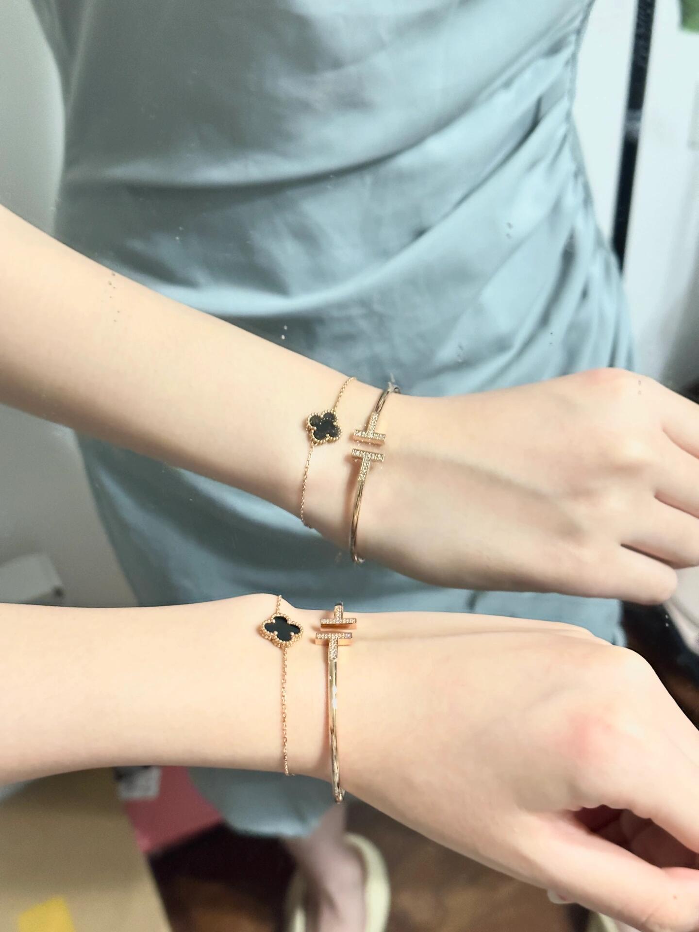 Bracciale Van Cleef Arpels Alhambra Oro giallo con onice nero 17 cm