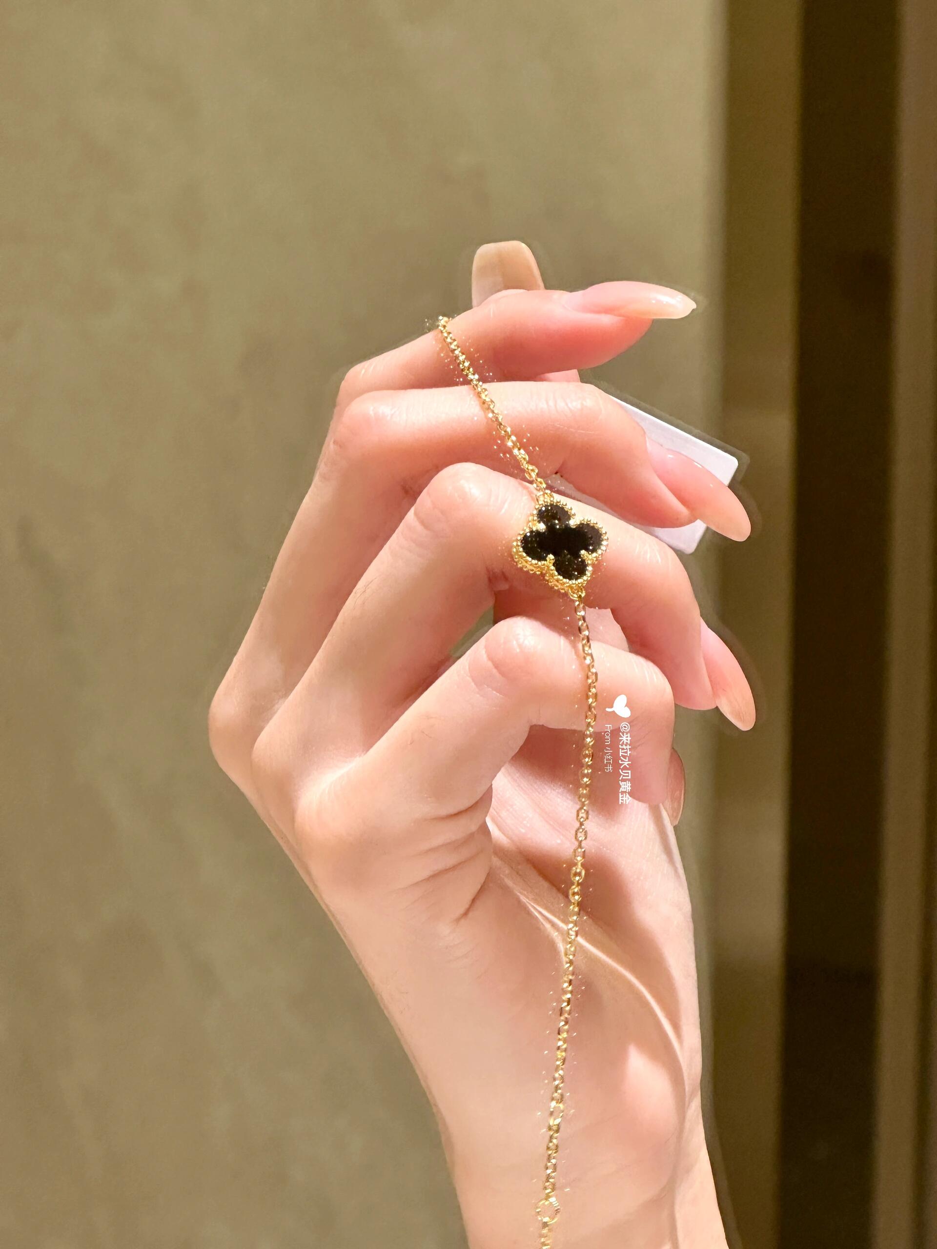 Bracciale Van Cleef Arpels Alhambra Oro giallo con onice nero 17 cm
