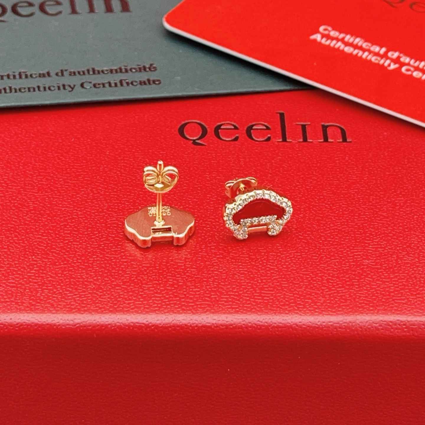 Qeelin Yu Yi earrings 18k rose gold red carnelian clear diamond 8mm stud diameter