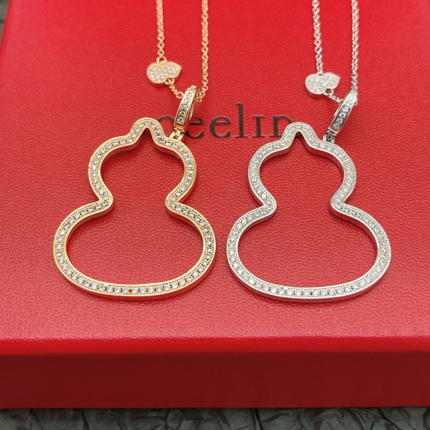 Qeelin Wulu necklace Silver-toned metal with clear diamond pave accents 42cm