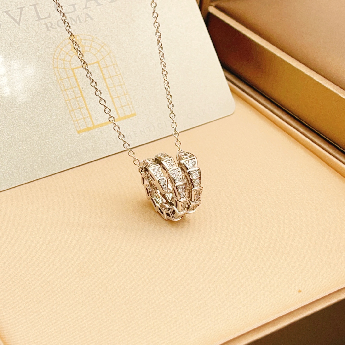 Bvlgari Serpenti Viper necklace 18k white gold with pave diamonds 40-45cm adjustable