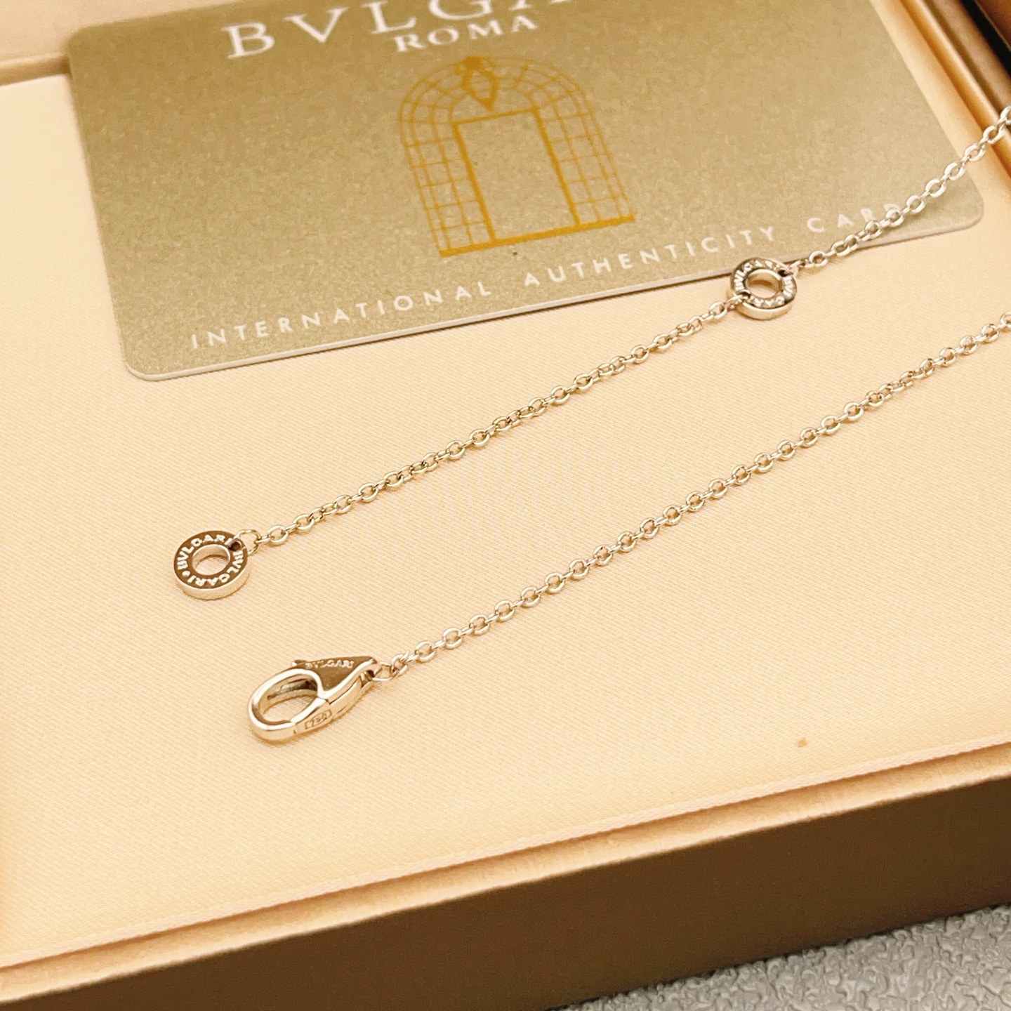 Bvlgari Serpenti Viper necklace 18k white gold with pave diamonds 40-45cm adjustable