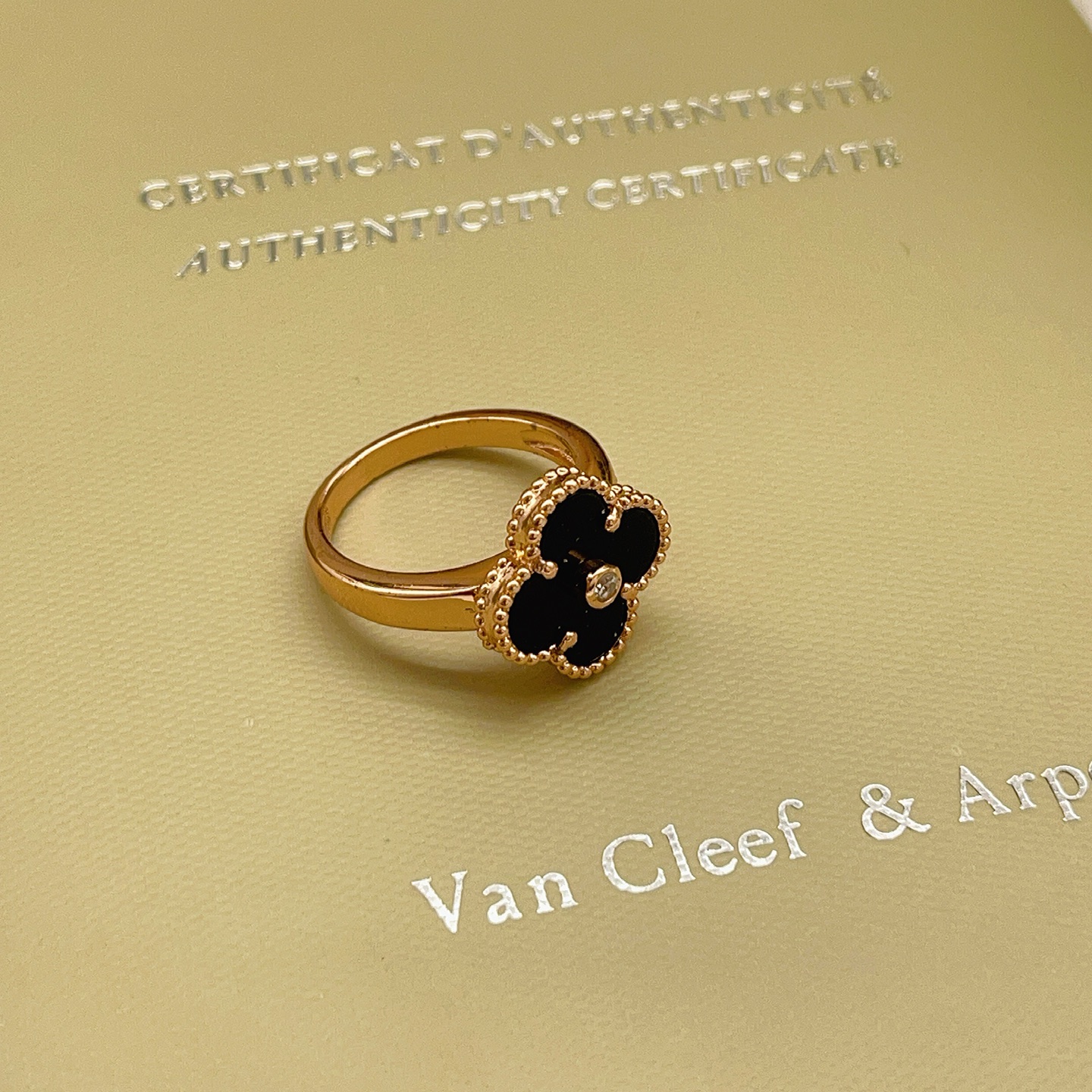 Van Cleef Arpels Vintage Alhambra ring 18k rose gold black onyx diamond No 6